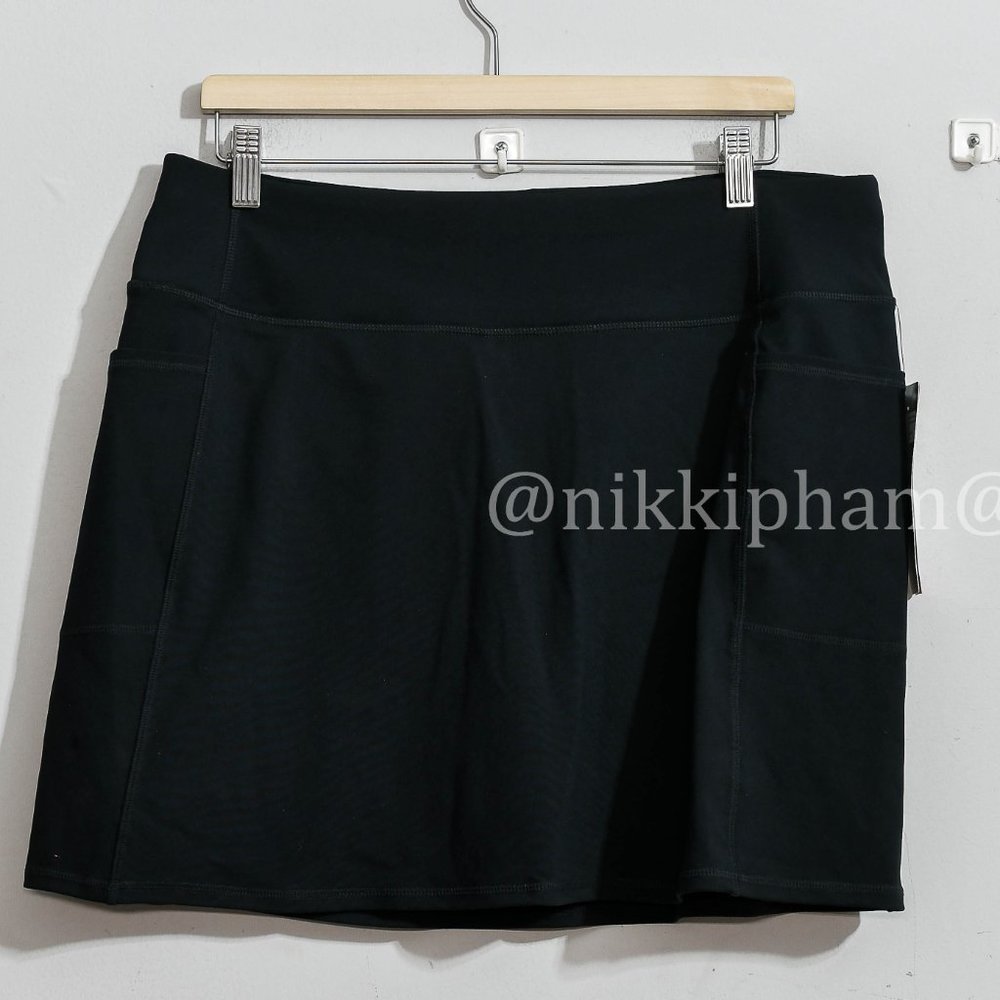 NWT Skechers GOWALK Ladies' Skort in  BLACK - Picture 2 of 5